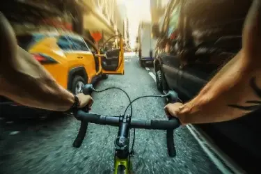 Por qué querrá que nuestros galardonados abogados de lesiones personales de la ciudad de Nueva York luchen por usted después de un accidente de bicicleta