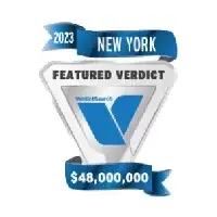 Insignia de Feature Verdict por 48,000,000 - Abogado de Lesiones Personales en Nueva York - The Platta Law Firm