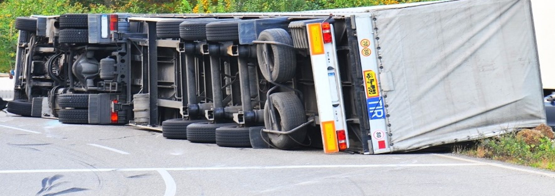 Abogado de accidentes de camiones de remolque NY